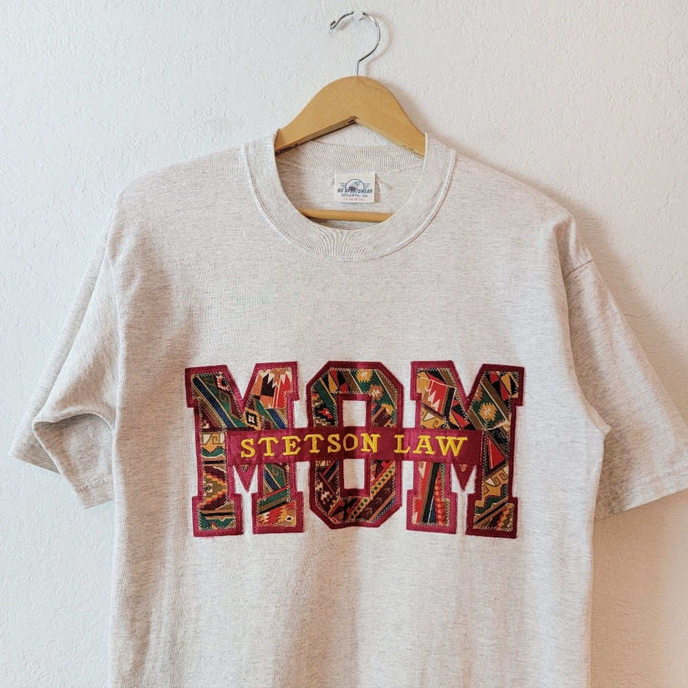 Vintage Stetson University 90s Alumni Mom Embroidered Spell Out Tshirt M